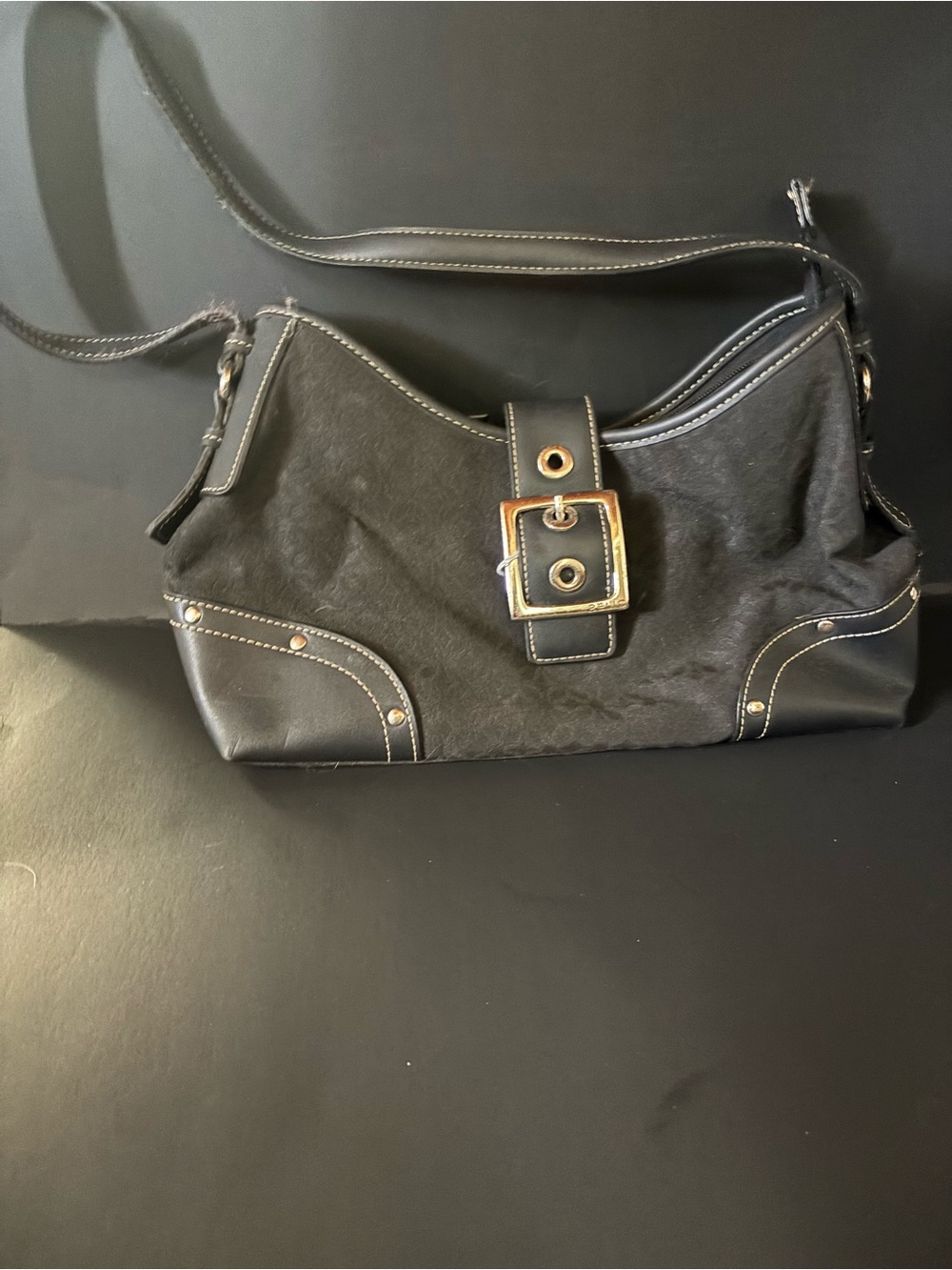 Relic Classic Black Leather Shoulder Bag with Buckle Detail
